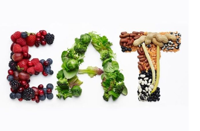 WHAT YOU SHOULD BE EATING TO FIGHT CANCER